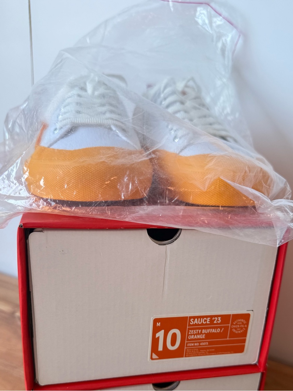 Chick-Fil-A Zesty Buffalo Men’s 10 NEW